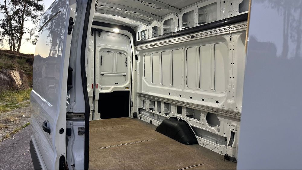 Ford Transit L4H4 2.0 TDCI Full Extras