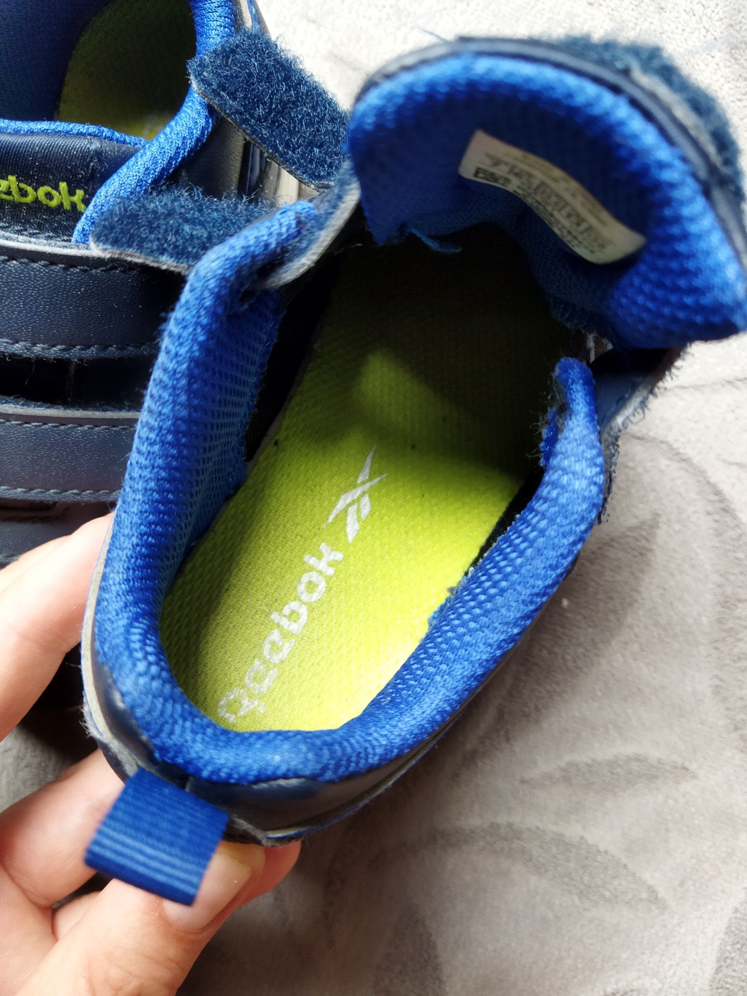 Buty Reebok 23,5 cm wkładka 15cm