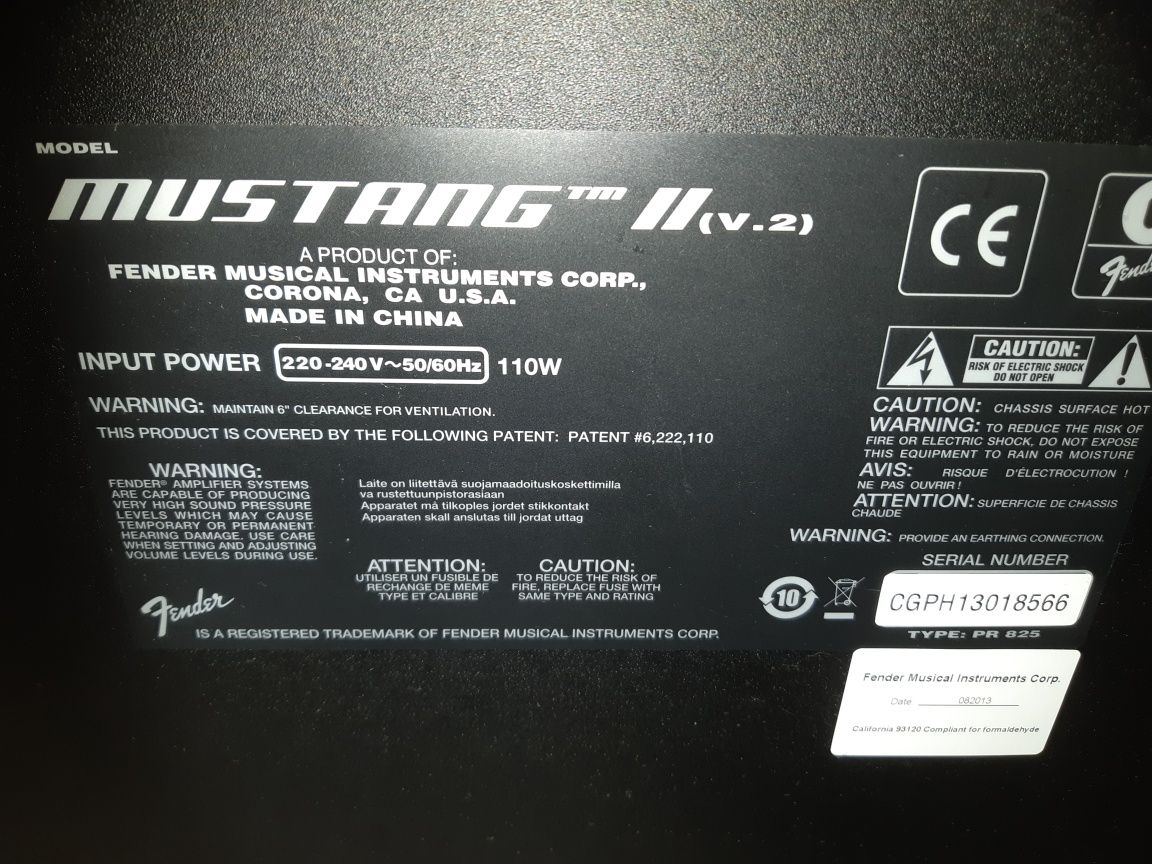 Комбопідсилювач для електрогітари Fender Mustang II