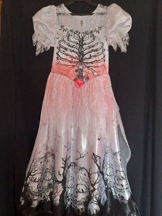 Карнавальні костюми дітям на 1-12років