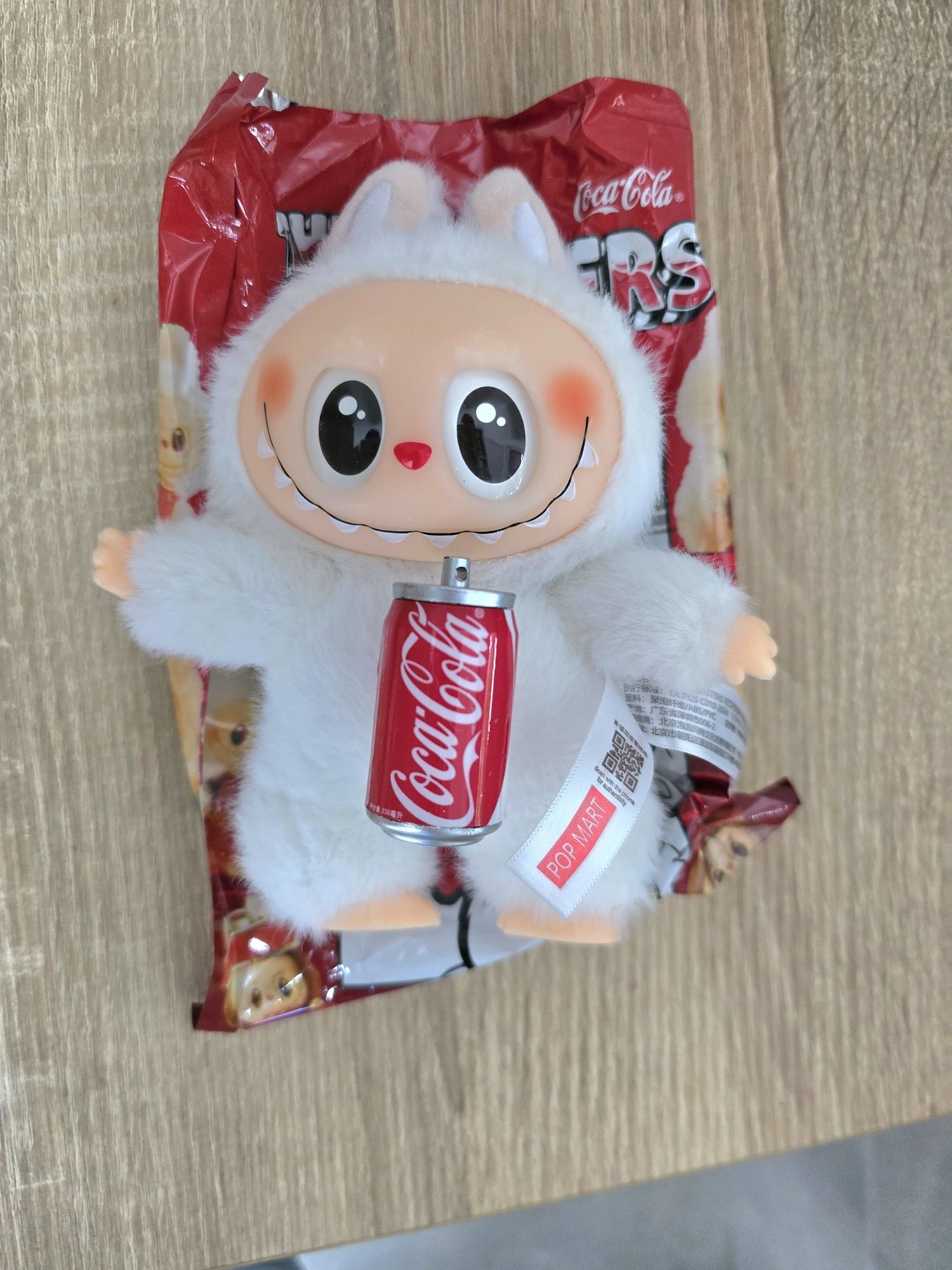 Лабубу кока-кола, labubu coca-cola