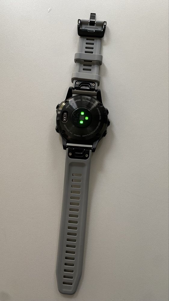Garmin Fenix 5 Sapphire Crystal
