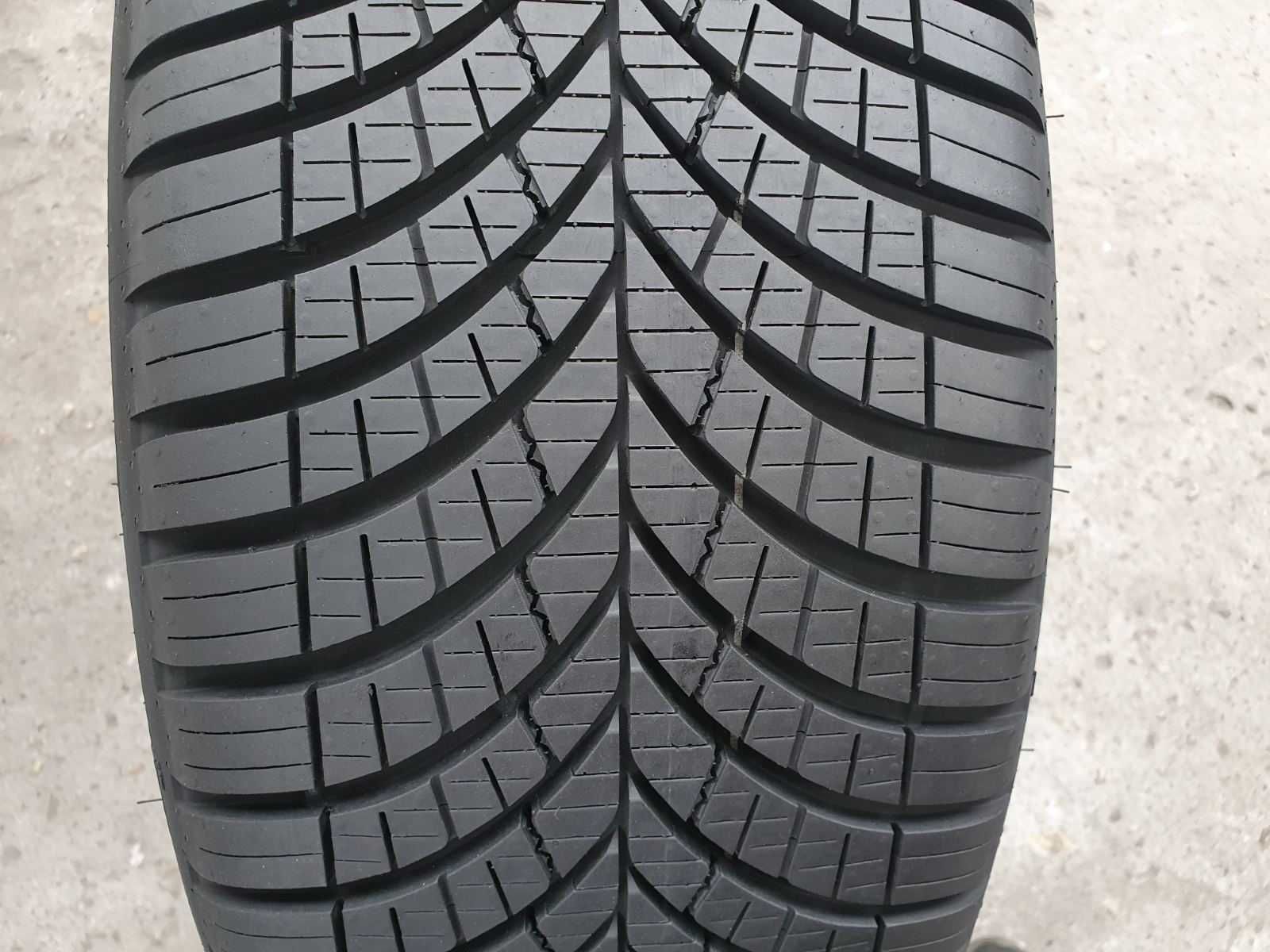 2x Goodyear Vector 4Seasons G3 215/45R20 7,4mm  Jak nowe