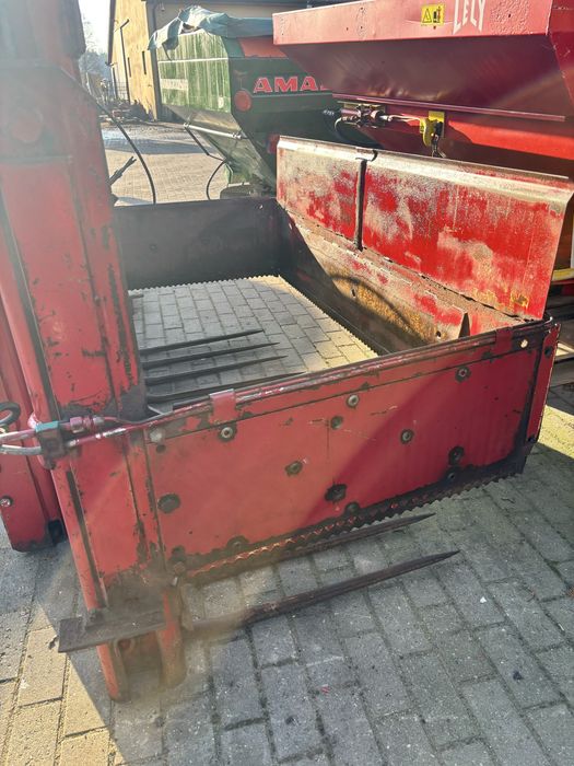 Wycinak do pryzm BVL 145 wycinarka wybierak kiszonki