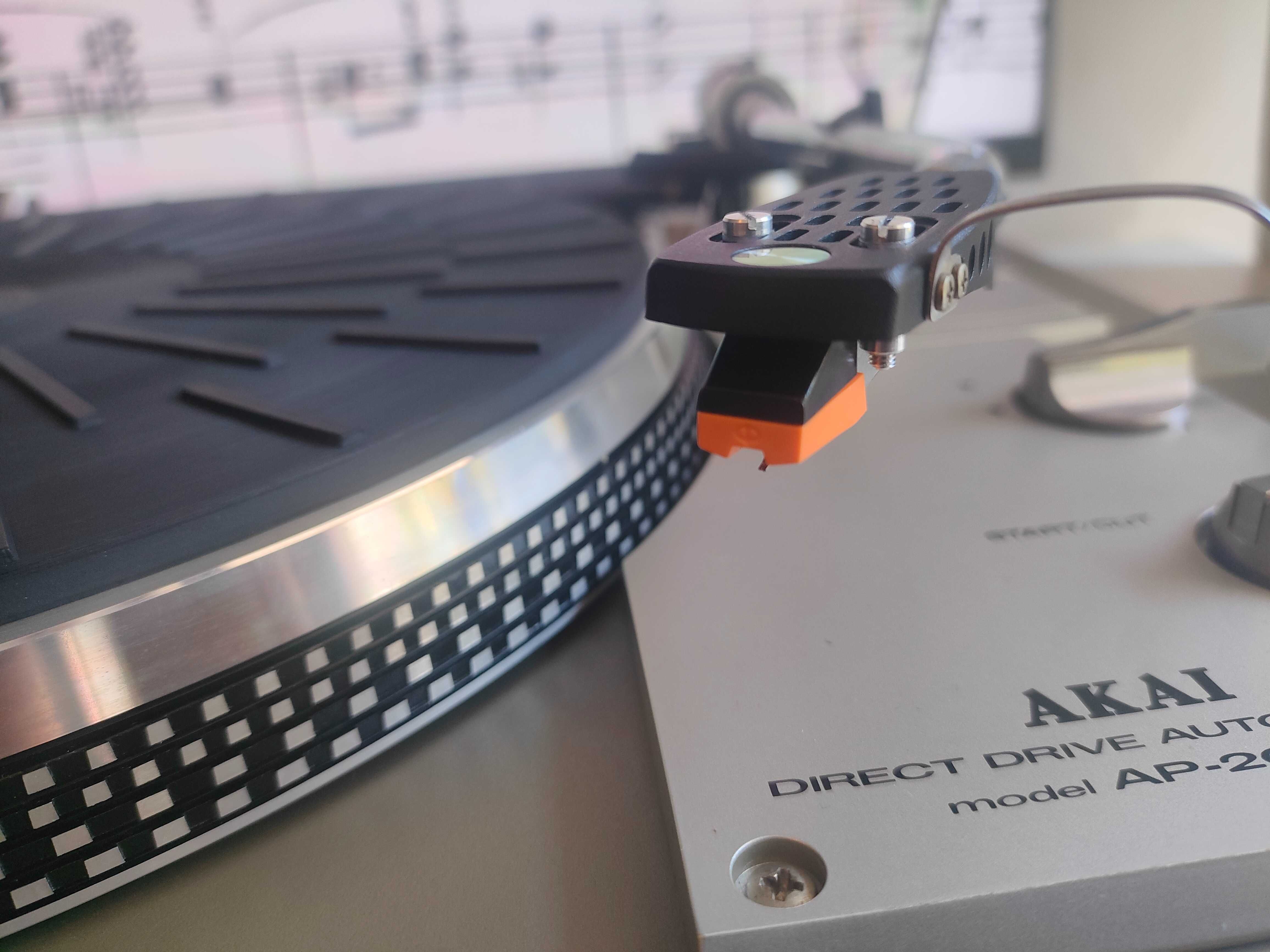 Gramofon AKAI AP-206C - półautomat, napęd bezpośredni