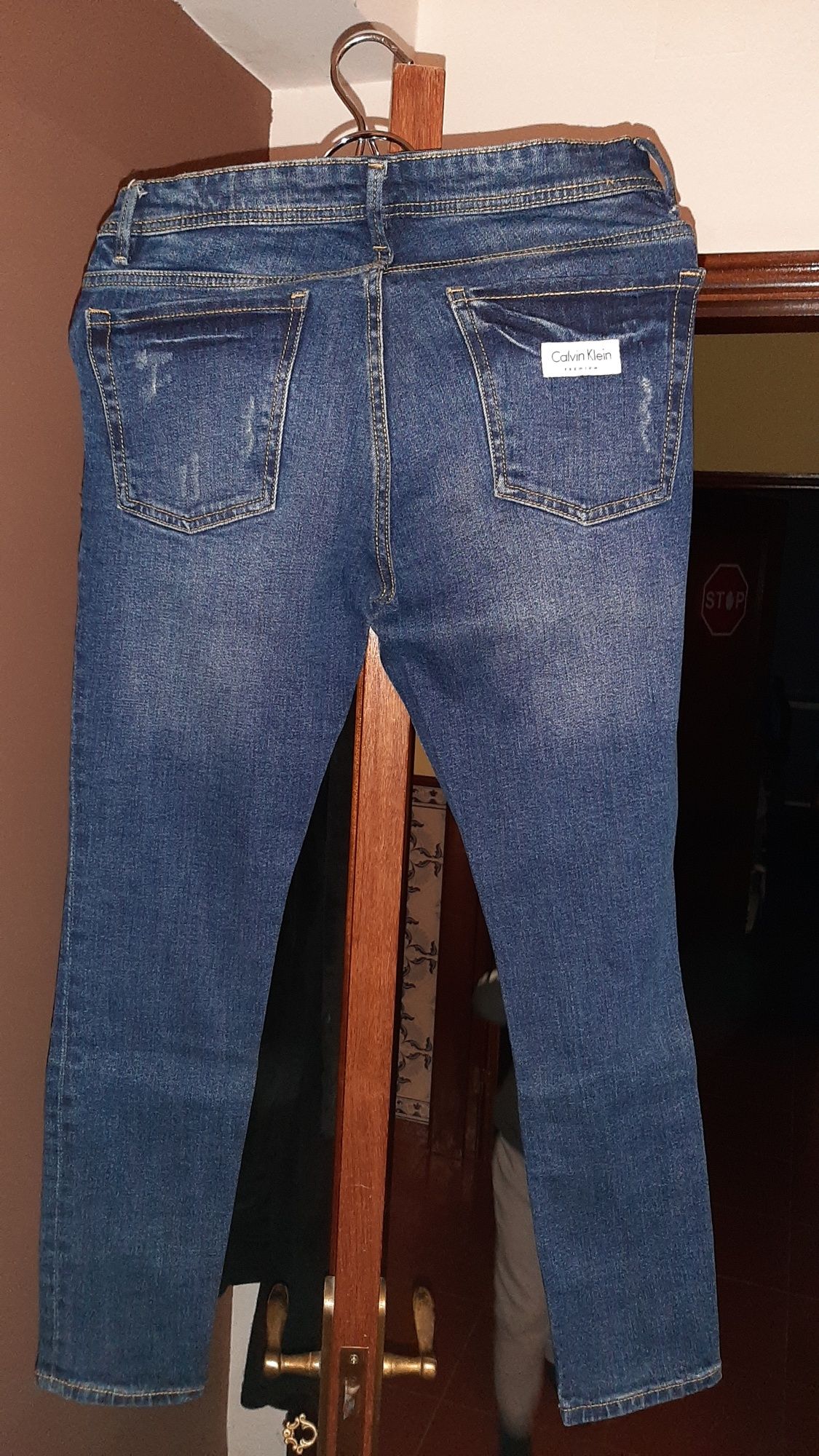 Vendo calças calvin Klein, Armani e levis