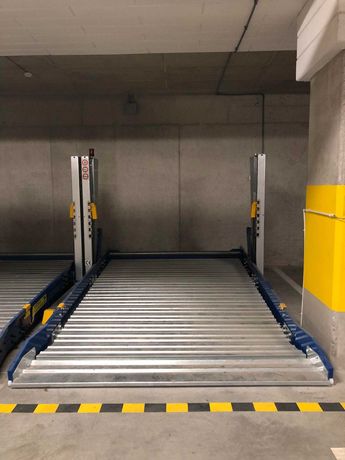 Podwójne miejsce postojowe parkingowe garaż podziemny Wrocław Gaj