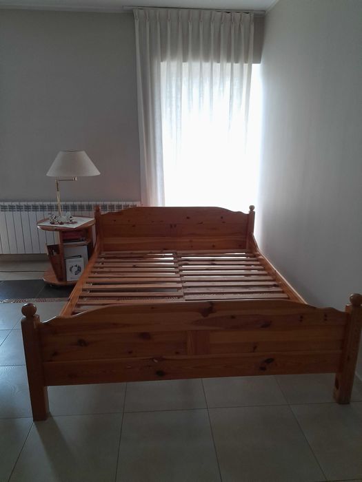 Łóżko drewniane małżeńskie 180x200