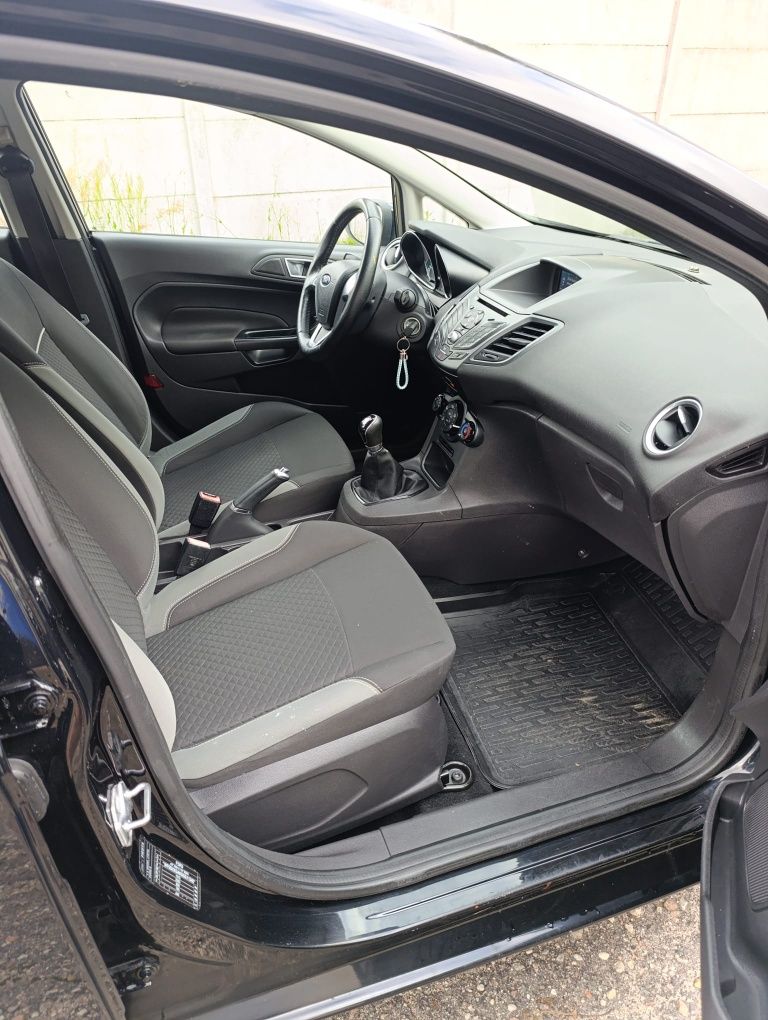 Ford Fiesta mk7 lifting 1.5 tdci Led Klima 5 drzwi