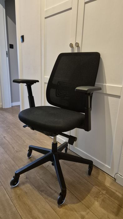 Fotel krzesło biurowe Haworth ergonomiczne regulowane na kółkach