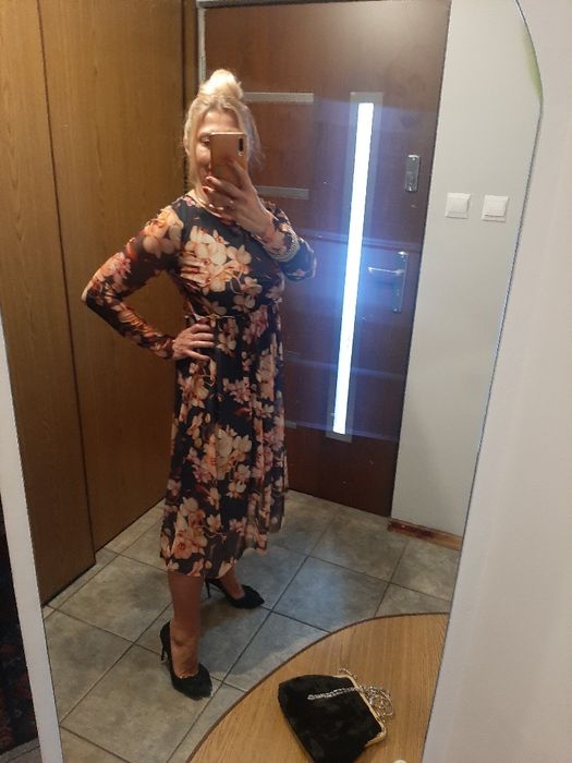 Wizytowa sukienka Vila, rozm.S/M- storczyków raj, stan idealny