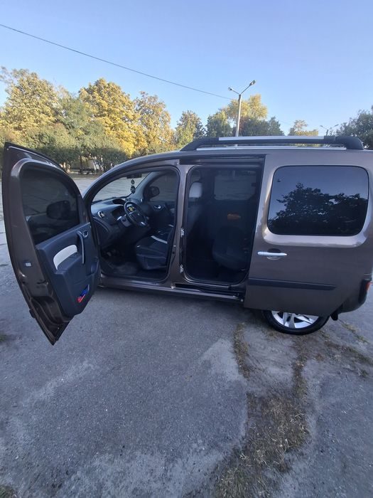 Рено  Кенго 2  Пасажир