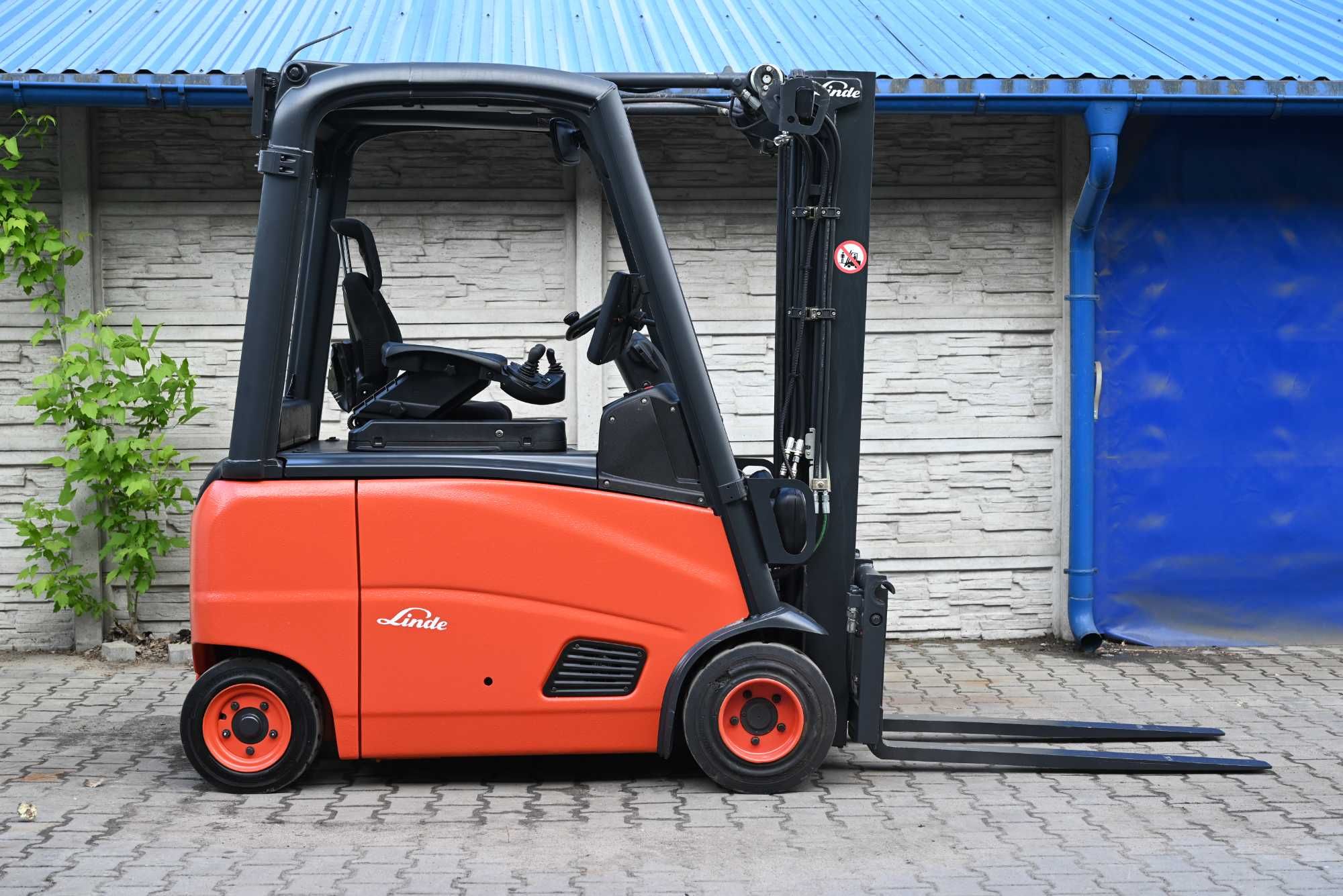 Wózek widłowy Linde E20 PH-02 Triplex Bateria 2023 rok 2735mth FHP 389
