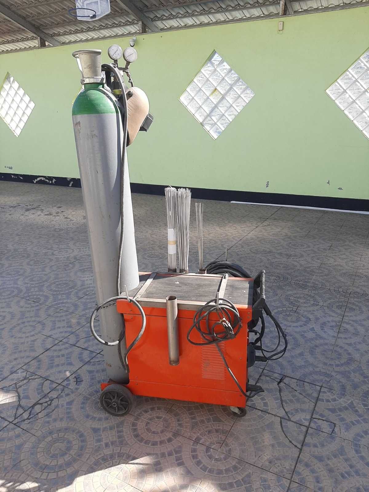 Máquina de soldar HELVI Euro TIG 200 AC/DC