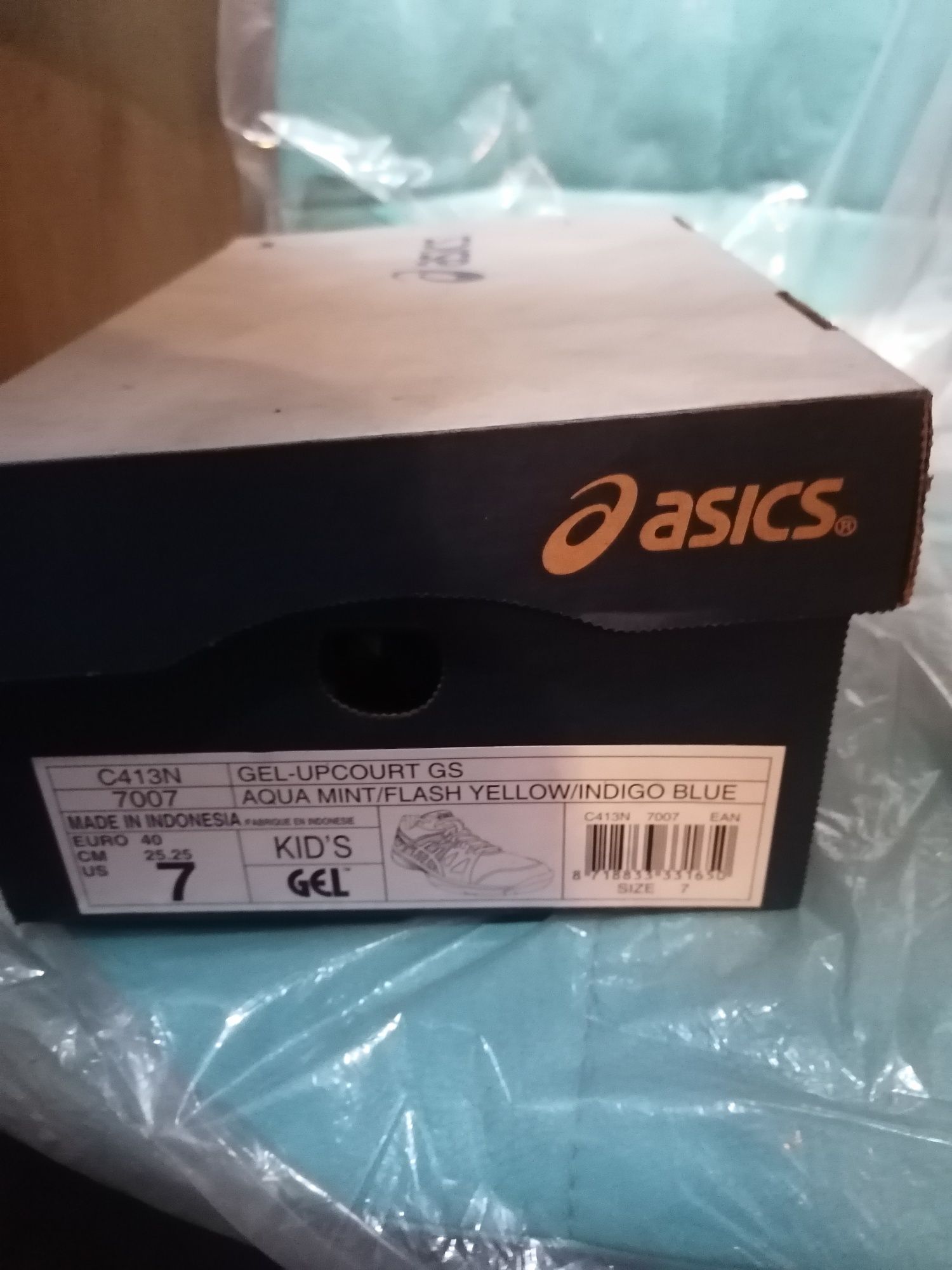 Buty halowe Asics rozm. 40