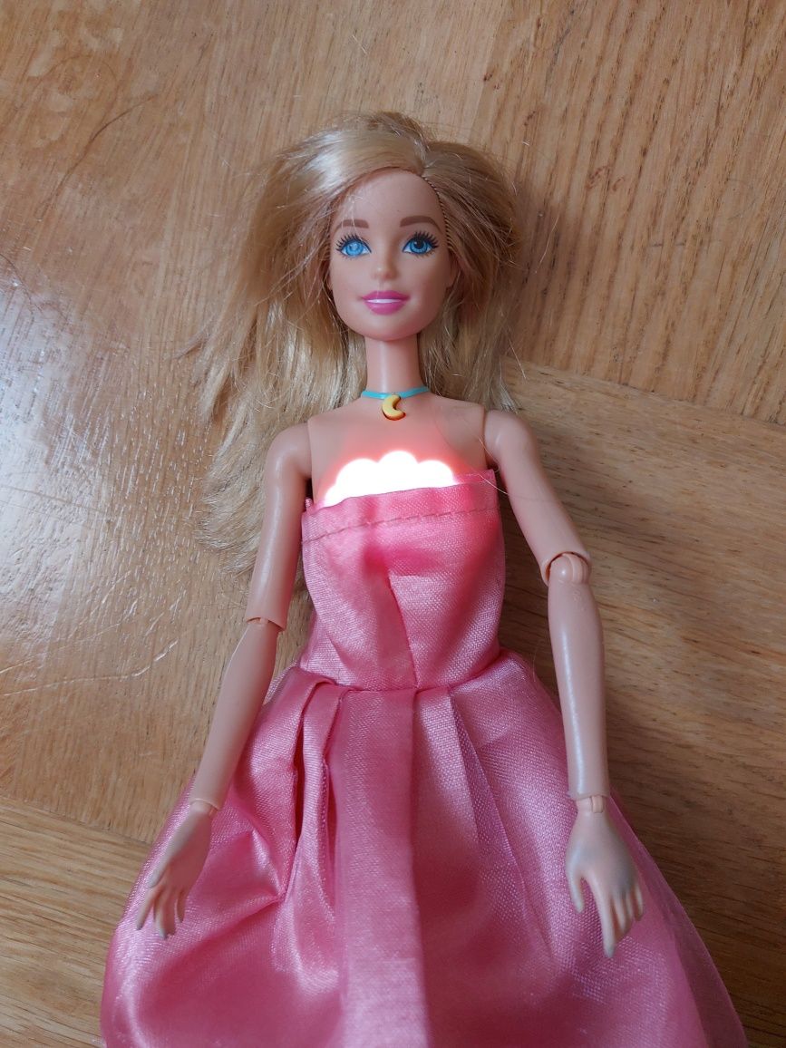 Sprzedam Grająca Barbie