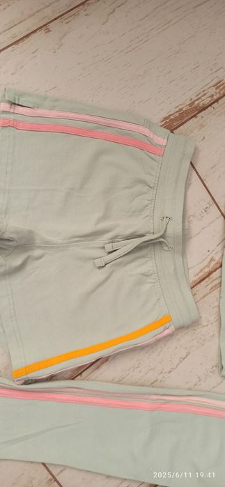 Spodenki, legginsy plus t-shirt gratis Coccodrillo 128