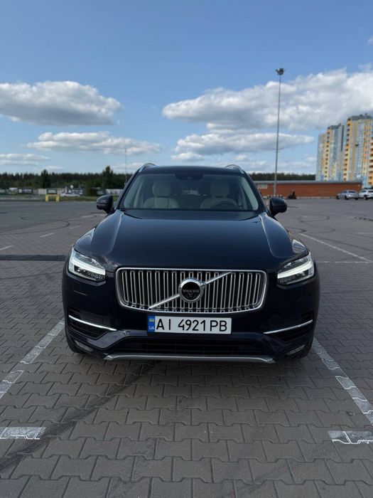 Автомобіль Volvo XC90 2015. 7 місний