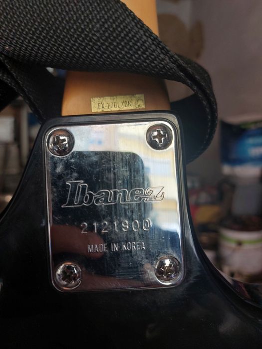 Guitarra Ibanez   preta