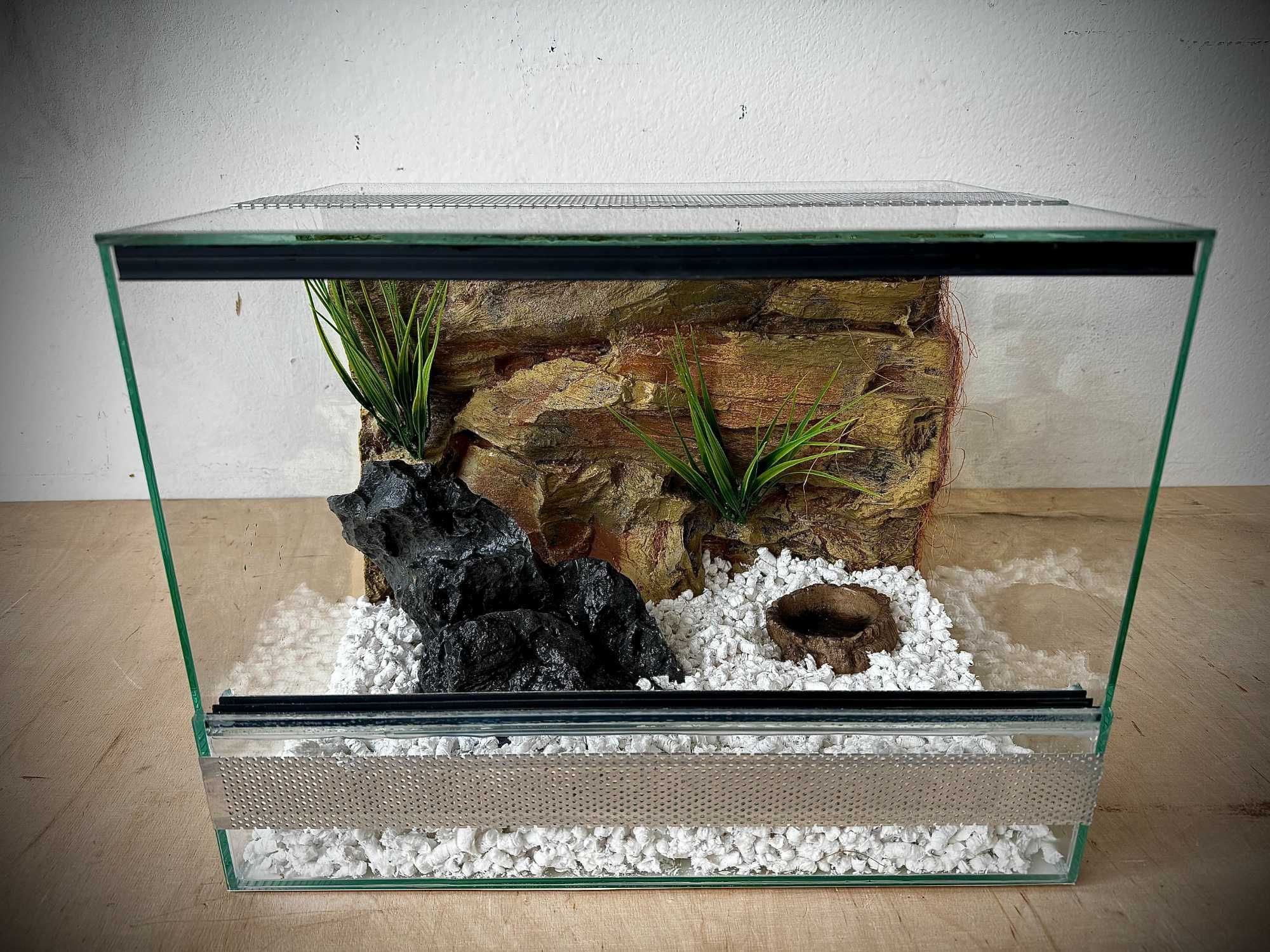 Terrarium szklane z pustynnym wystrojem 40x30x30 cm. AlleTerra