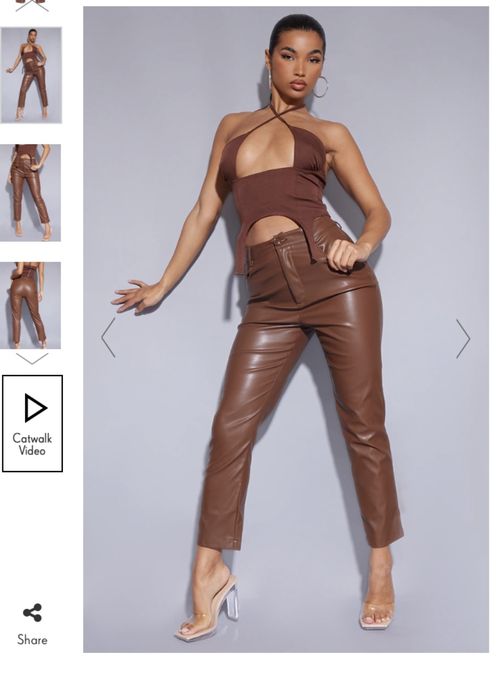 Prettylittlething  шоколадные брюки-кроп из искусственной кожи XS