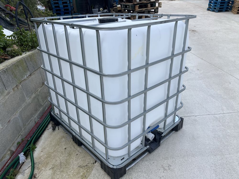 Depósitos IBC de 1000L - Palete Metálica = 60€