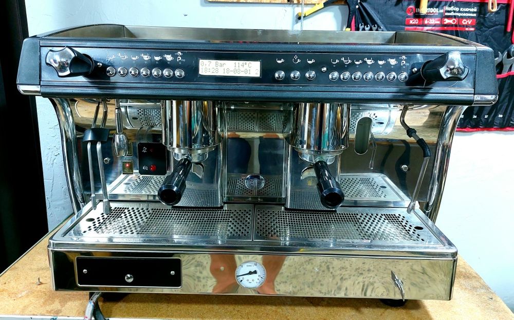 Оренда/аренда Кофемашин кофемолка кавомашина оборудование для кофейни