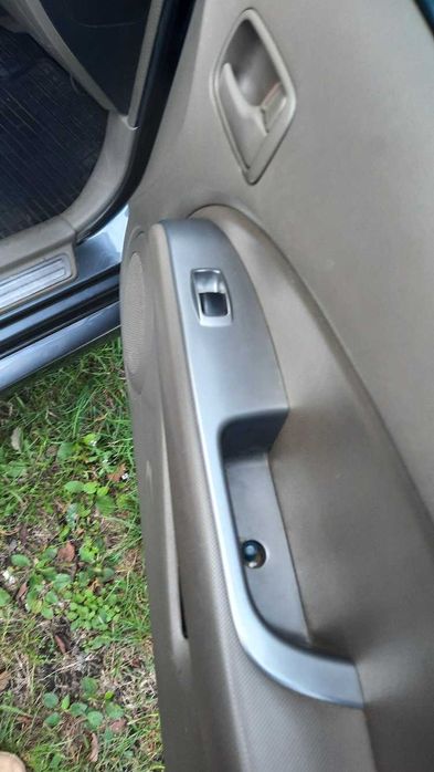 Mitsunishi Airtrec/Outlender