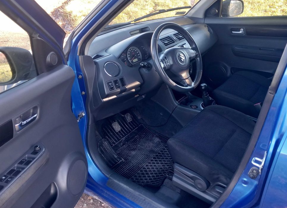 4x4_Suzuki_Swift_1.3 Benzyna_Klima_Grzane Fotele_Bez Korozji_OKAZJA