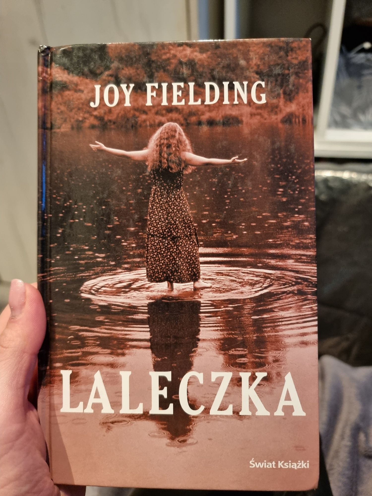 Laleczka Joy Fielding