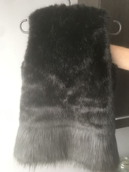 Шкбка- жилетка чорна