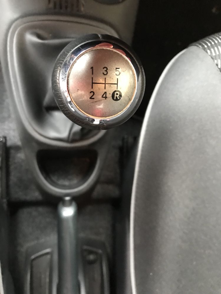 Peugeot 107 1.0 envy 12/2013 nacional