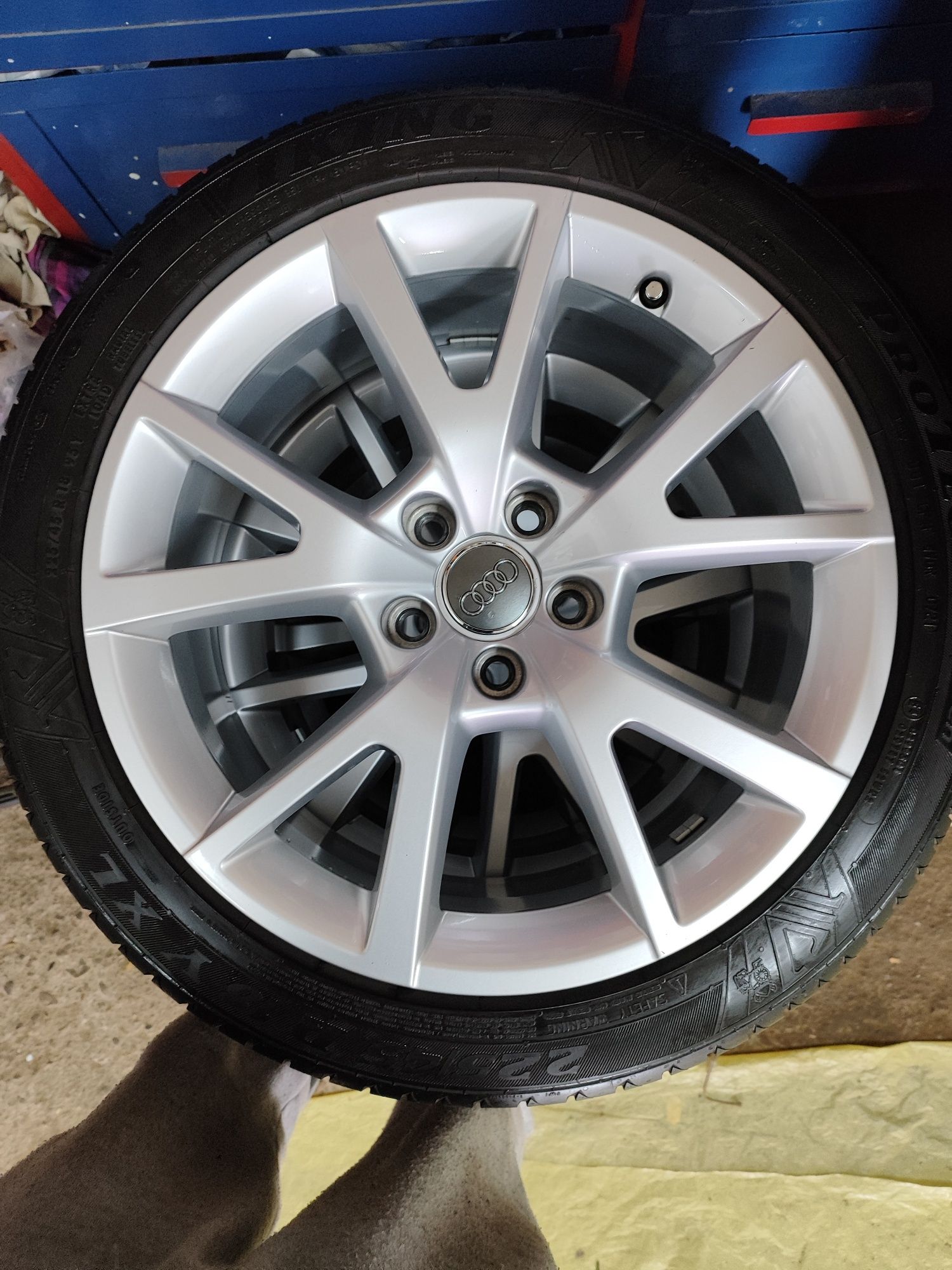 Alufelgi 18 Audi 5x112 z oponami letnimi stan idealny jak nowe.