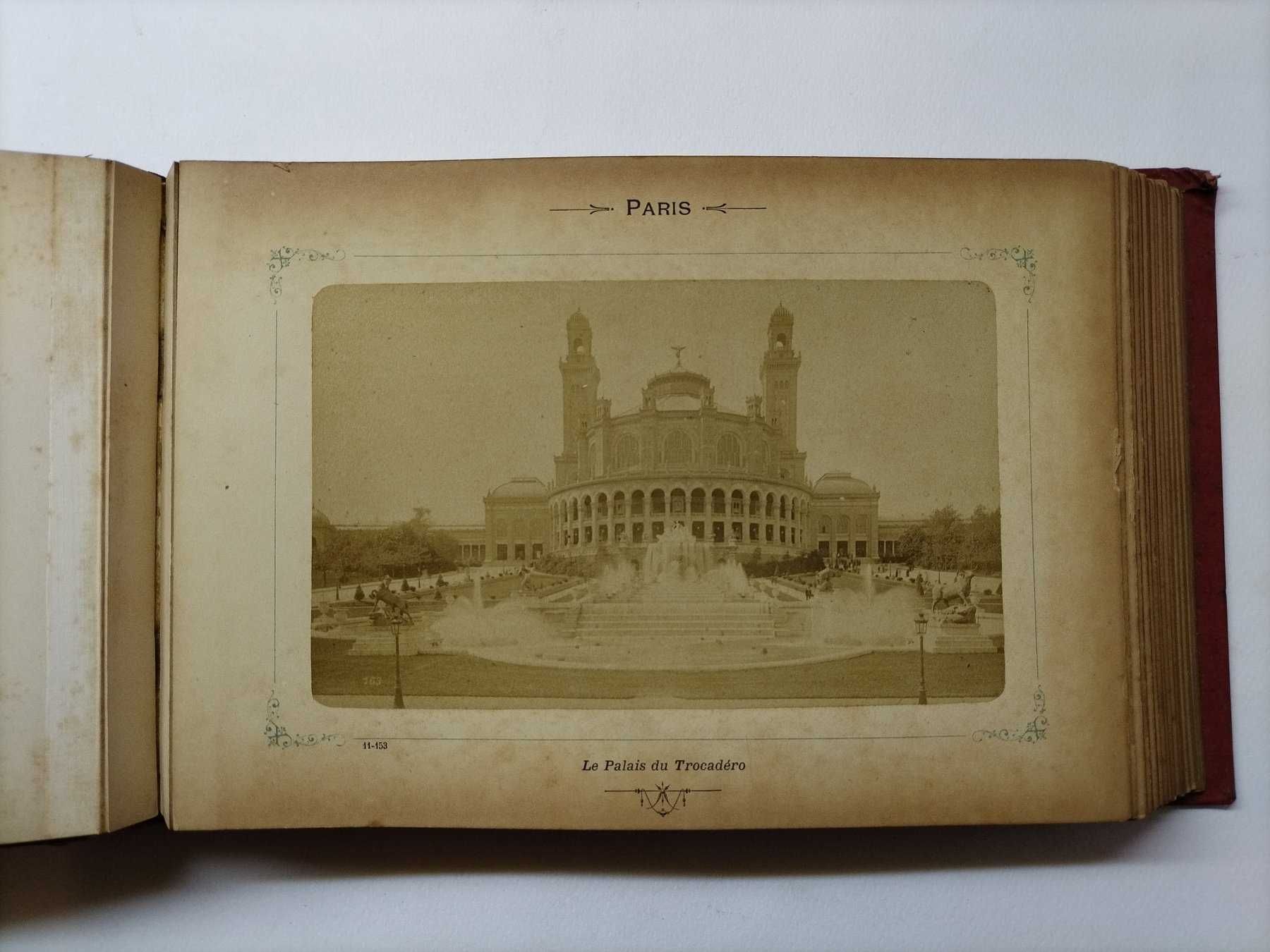 Álbum profissional de autor anónimo com 36 fotos de Paris, em 1889.