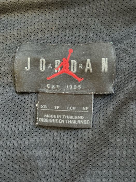 Вітровка Air Jordan Essentials Jacket Black/Red