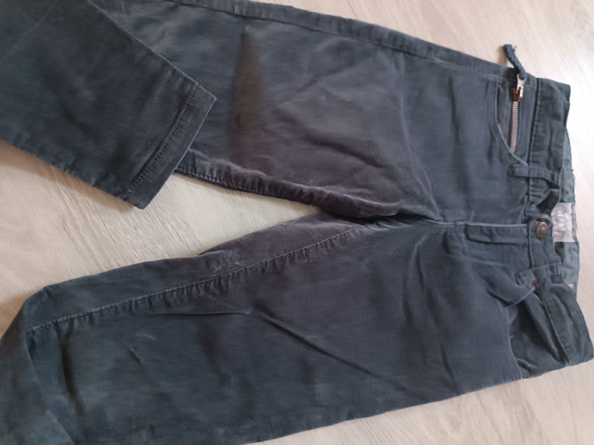 Zestaw dresy, jeansy, leginsy r. 122/128