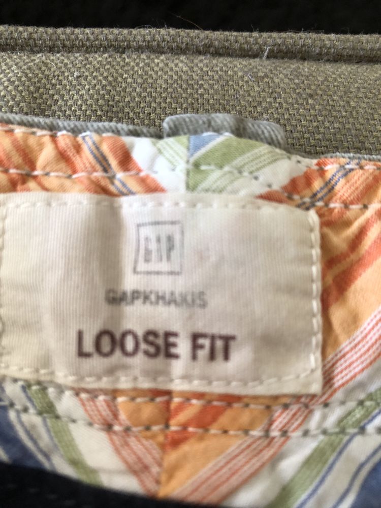 Calcões, com bolsos e atilhos