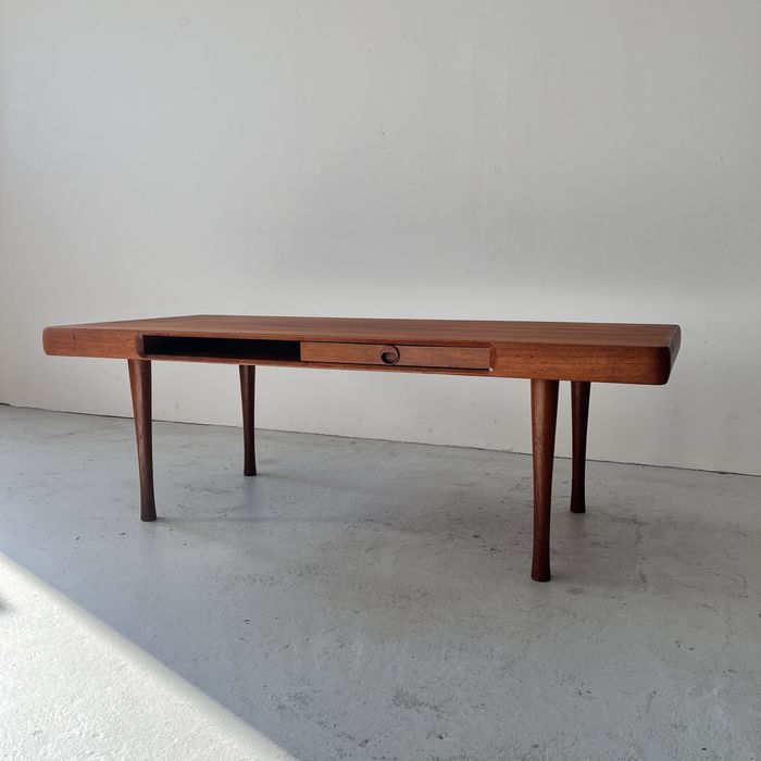 Tekowy stolik kawowy, lata 60 Norwegia