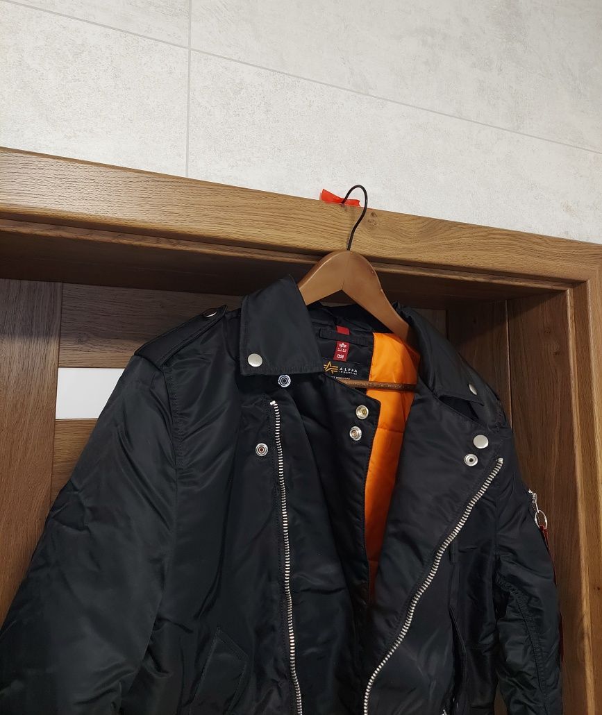Kurtka czarna Alpha Industries Outlaw rozmiar L
