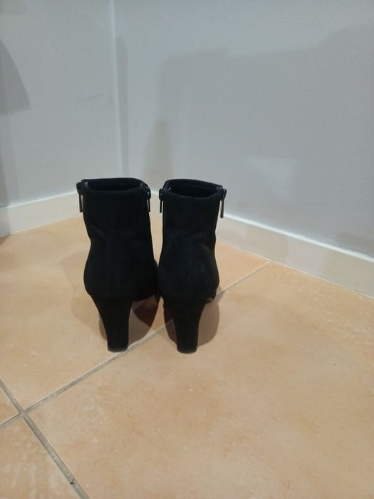 Botki ze skóry zamszowej