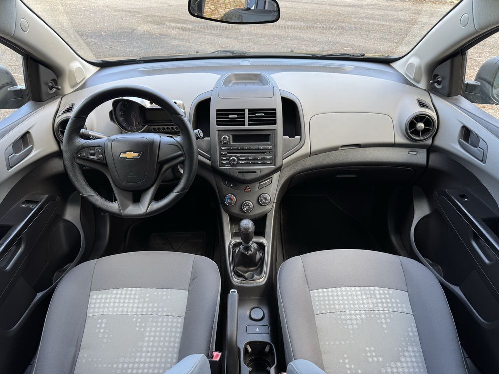 Chevrolet Aveo IGUAL A NOVO !!!!!