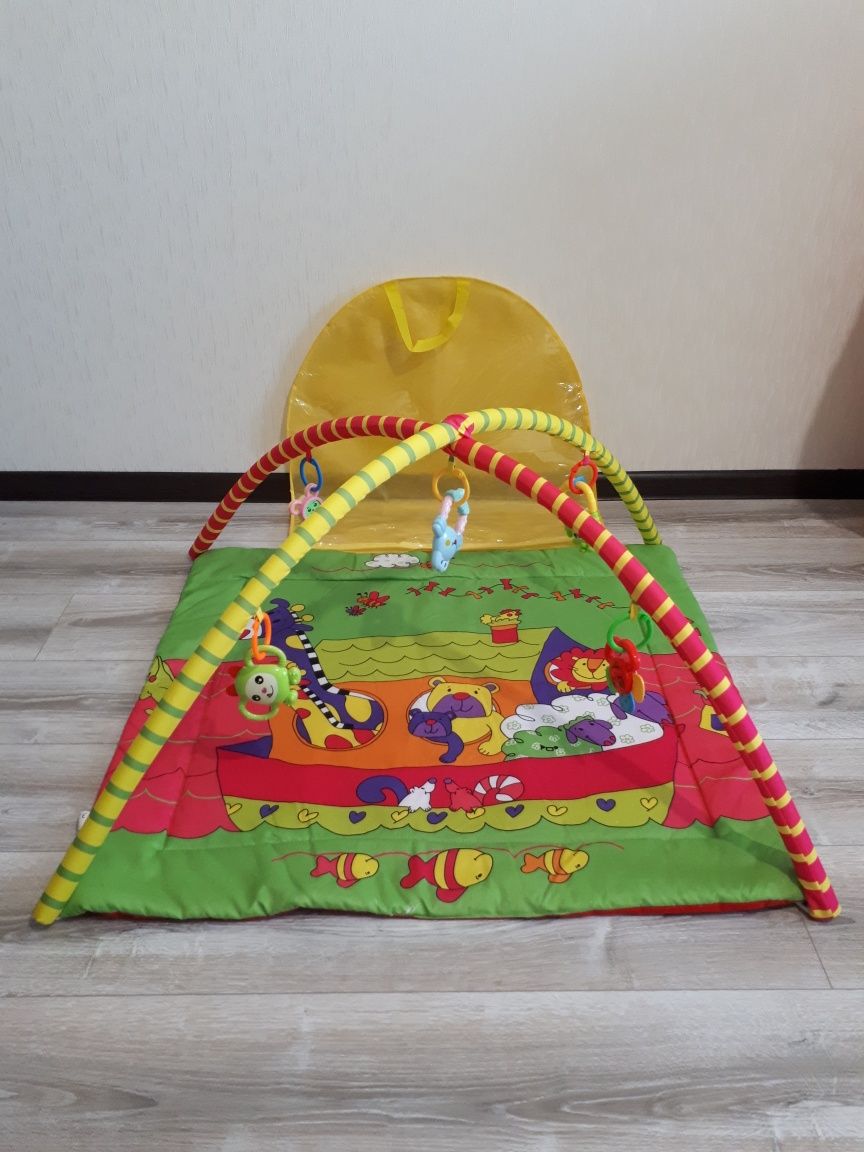 Розвиваючий килимок / коврик з дугами та іграшками 88×82 см