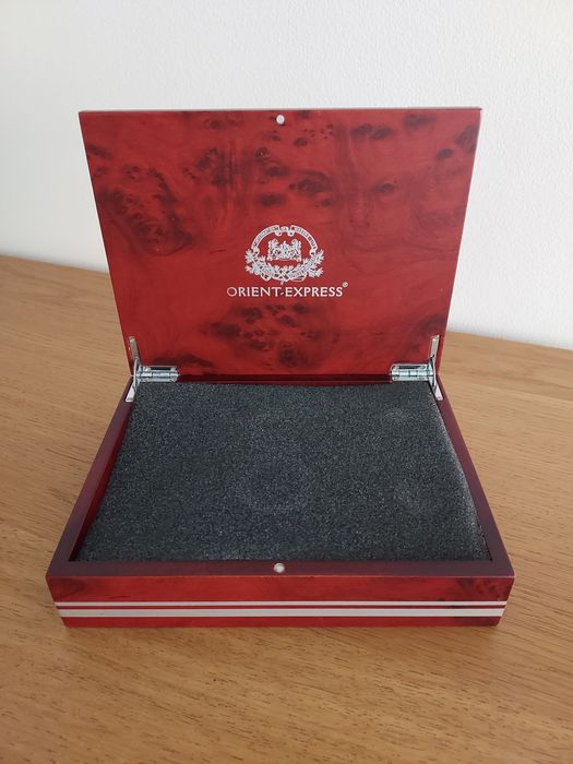Caixa de madeira com Sommelier Orient Express