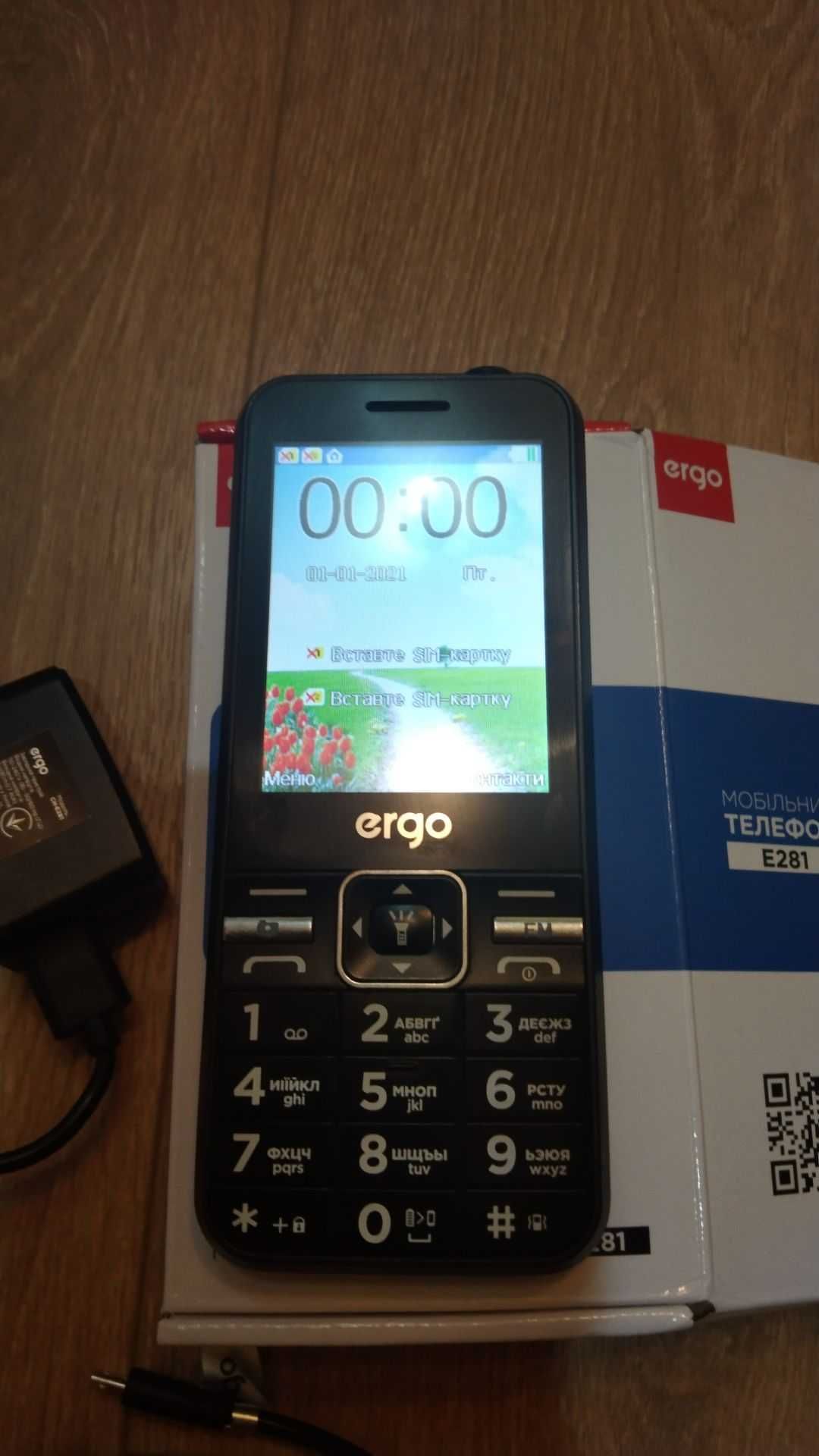 Мобiльний телефон Ergo E281 Dual -аккум.3000 мА·год