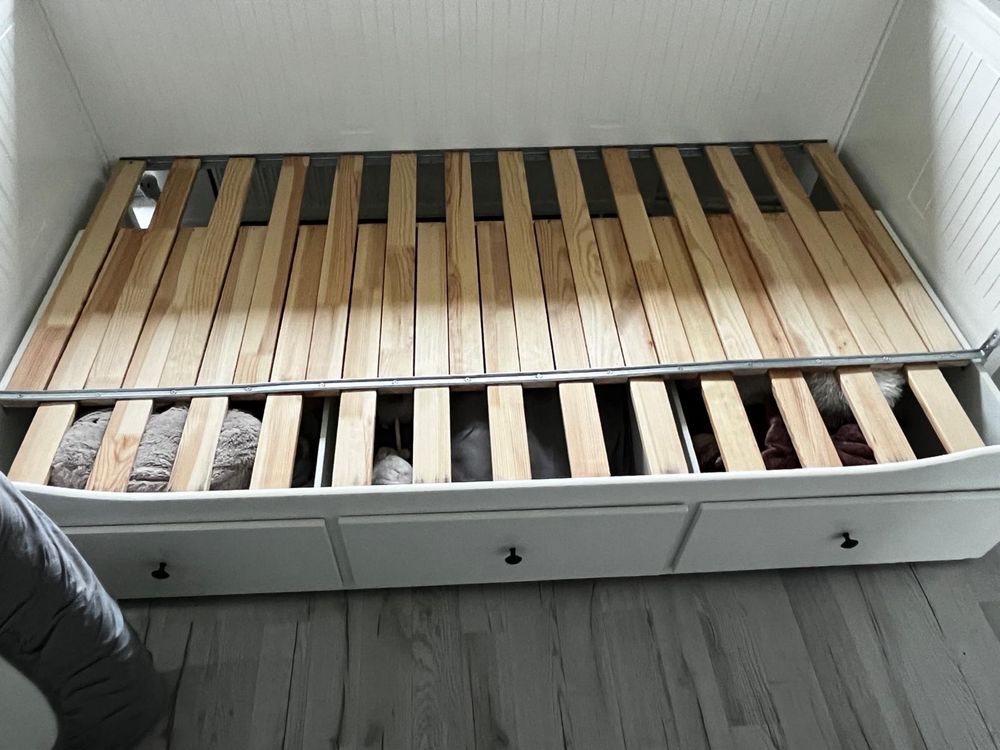 ŁÓŻKO IKEA HEMNES, stan bardzo dobry