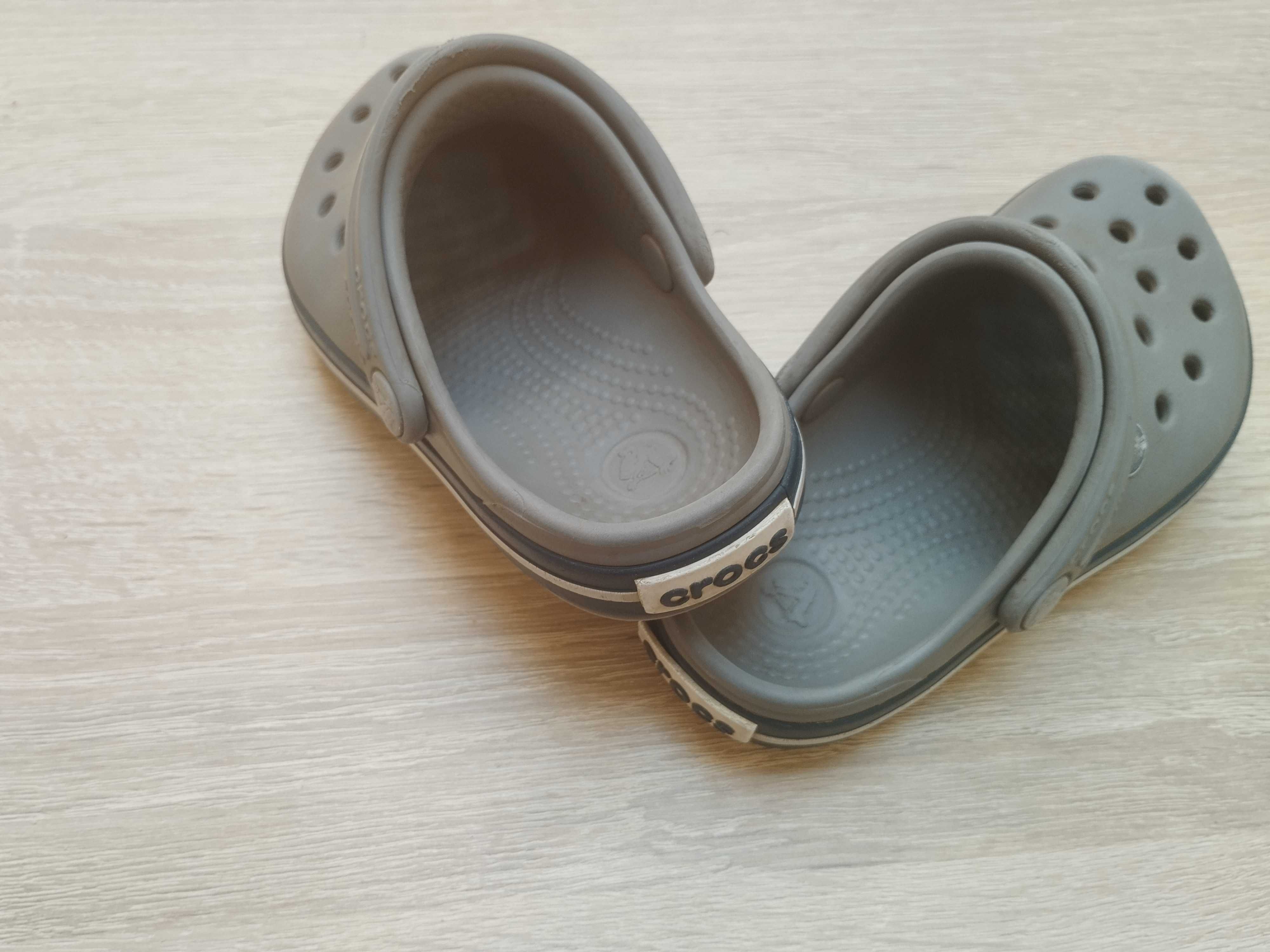 Crocs C6-7 szare