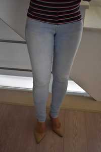 Calças de ganga clara, marca Pepe Jeans, modelo skinny [veste 36]