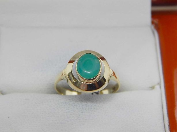 złoty pierścionek talerzyk z zielonym oczkiem złoto pr 585  r 12