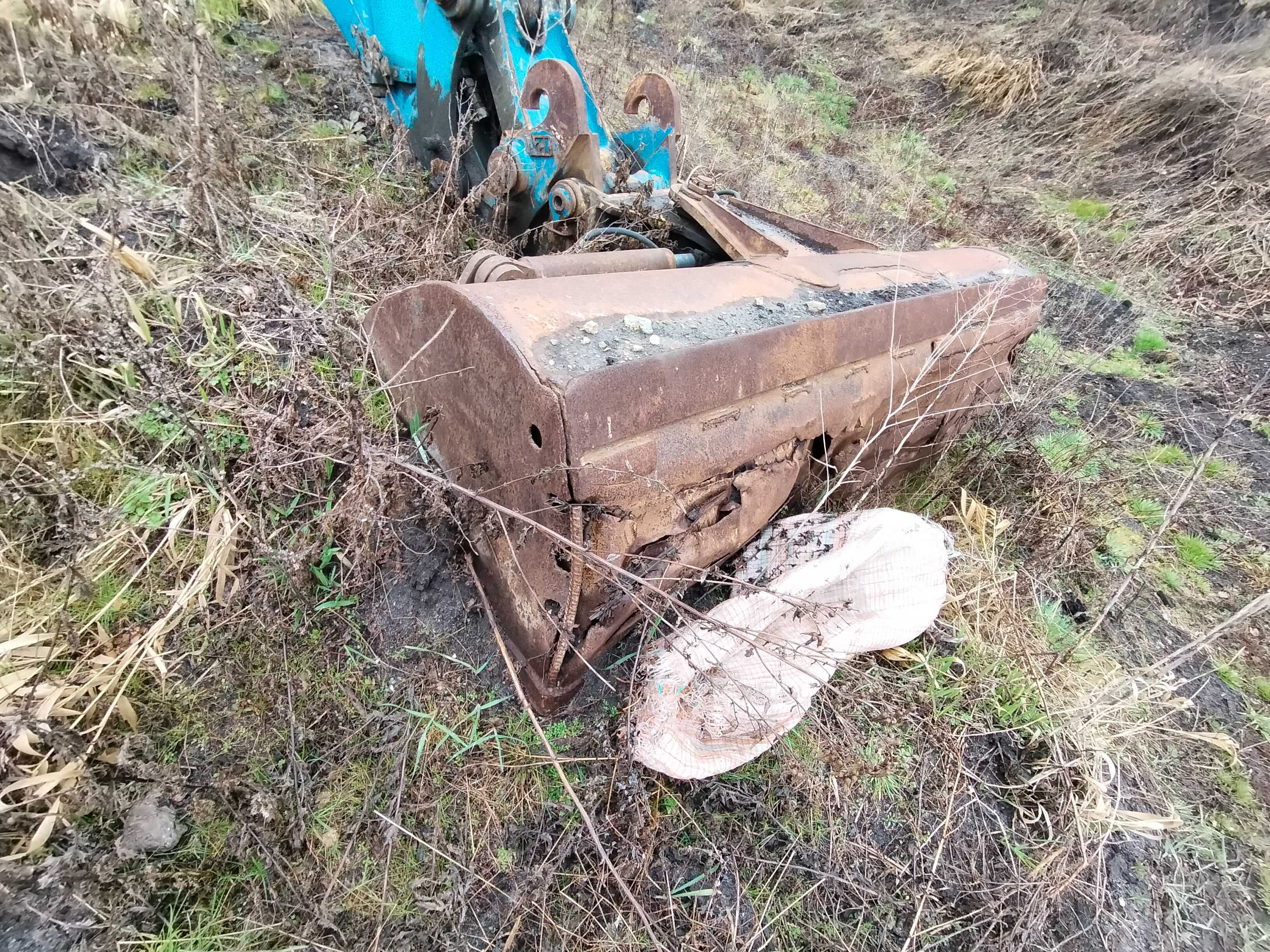 Łyżka skarpowa uchylna Liebherr R934 SW48