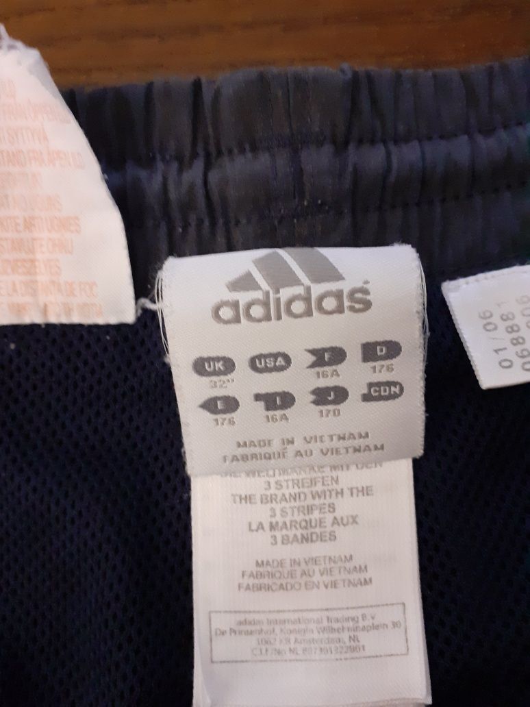 Calções Adidas Tamanho L Venda /Troca